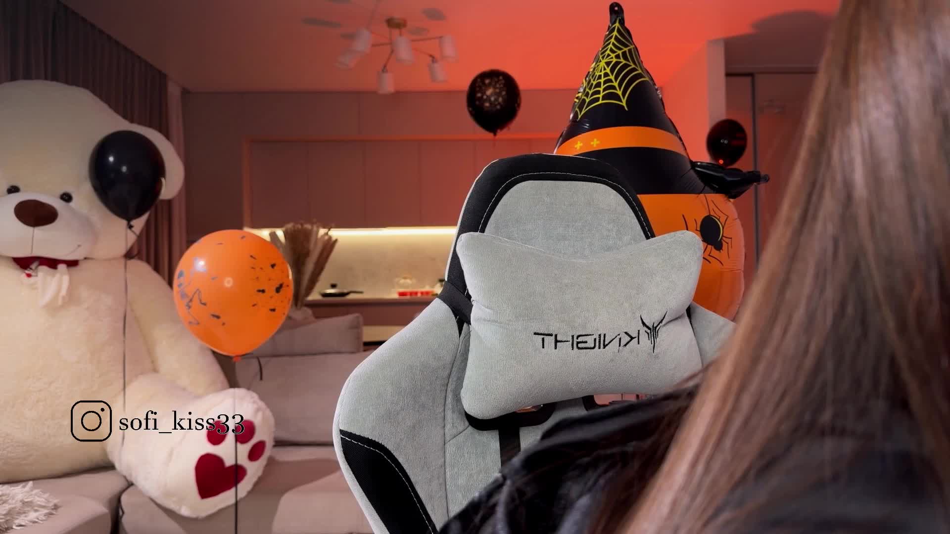 Sofi-Mi Adult Chat November 1, 2025