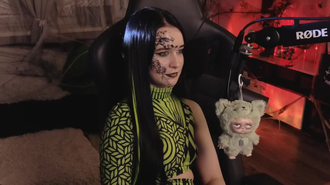 Kira_Li_Lime Adult Chat November 1, 2025