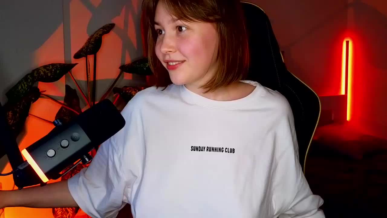 -sweetdreamss- Adult Chat November 1, 2025