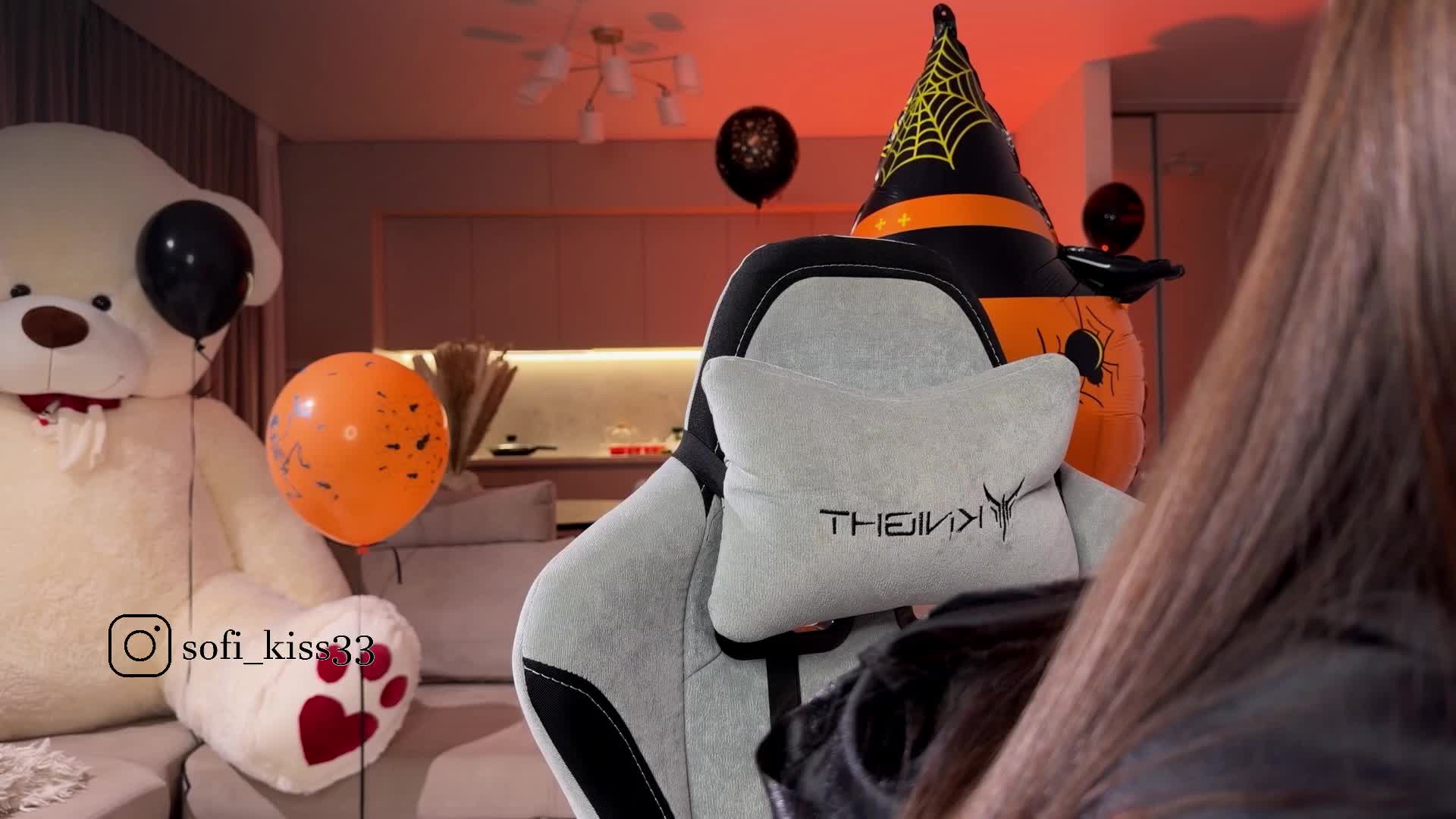 Sofi-Mi Adult Chat November 1, 2025