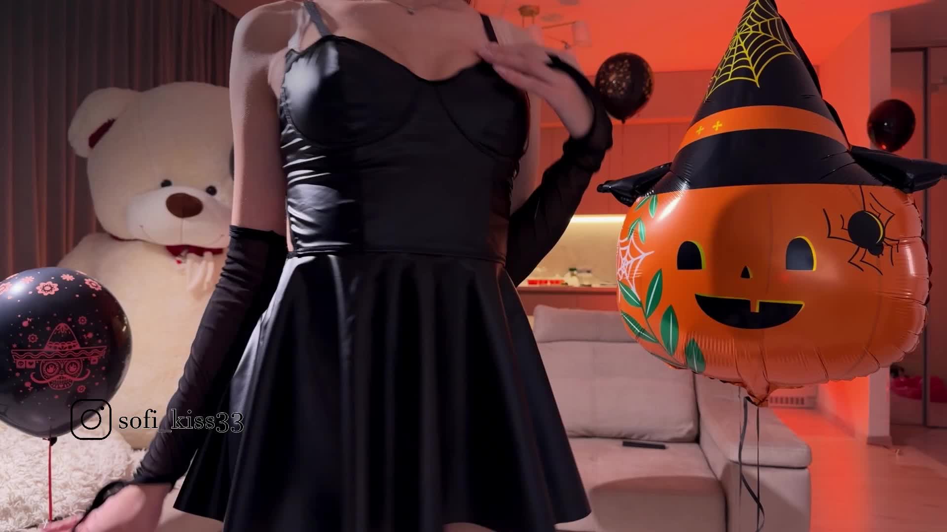 Sofi-Mi Adult Chat November 1, 2025