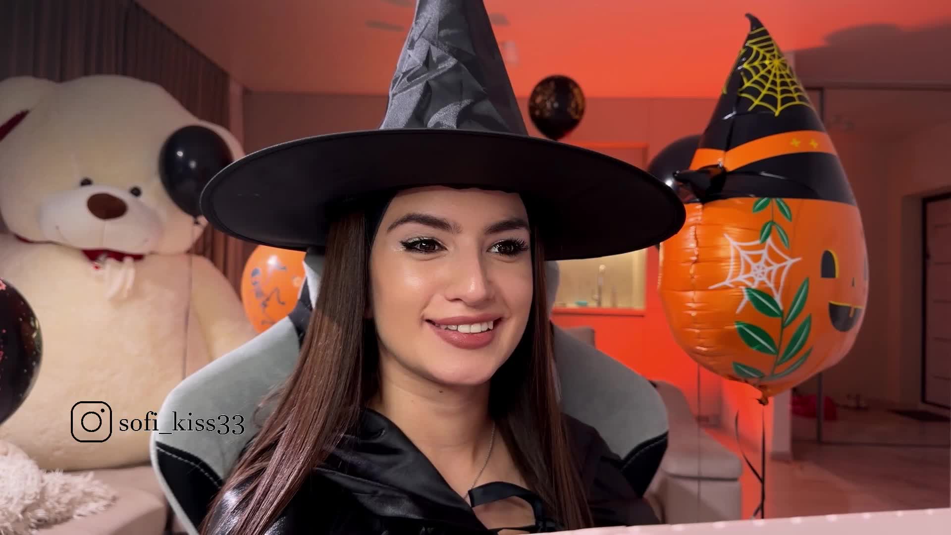 Sofi-Mi Adult Chat November 1, 2025