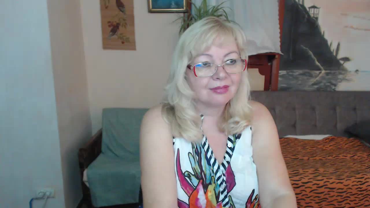 EvelynLoveShy Adult Chat November 1, 2025