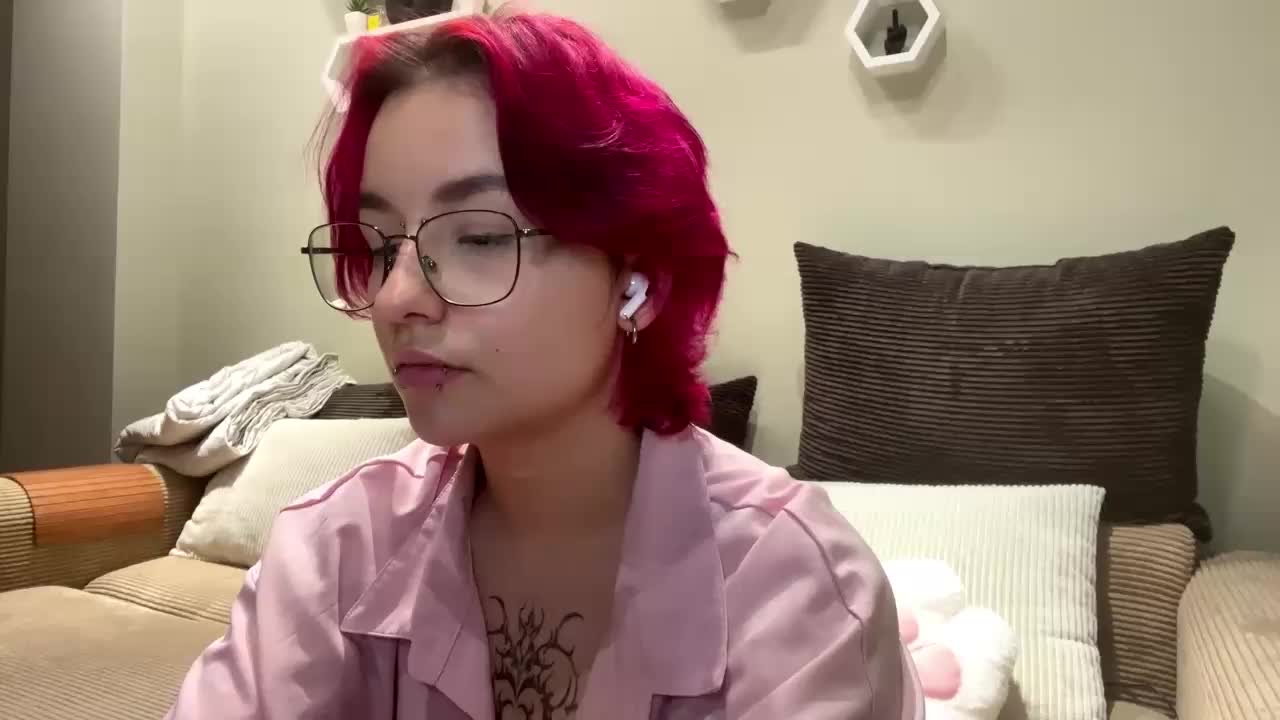 YoungAvenoso Adult Chat November 1, 2025