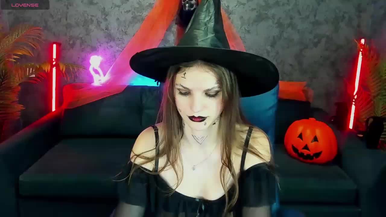 PussyOnLuck Adult Chat November 1, 2025