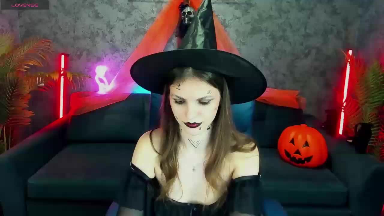 PussyOnLuck Adult Chat November 1, 2025