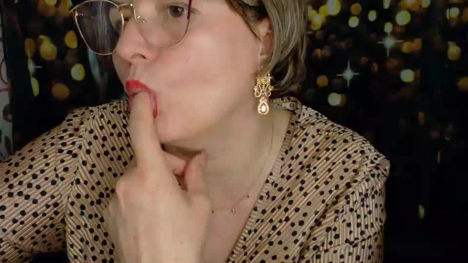 Golden_Lady Adult Chat November 1, 2025