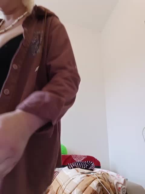 Vika211 Adult Chat November 1, 2025