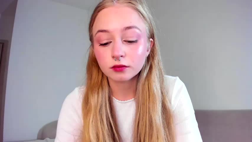 MiaMews Adult Chat November 1, 2025