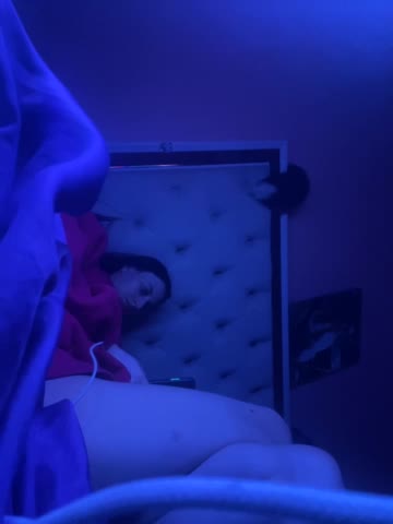 Flossy_Vettie Adult Chat November 1, 2025