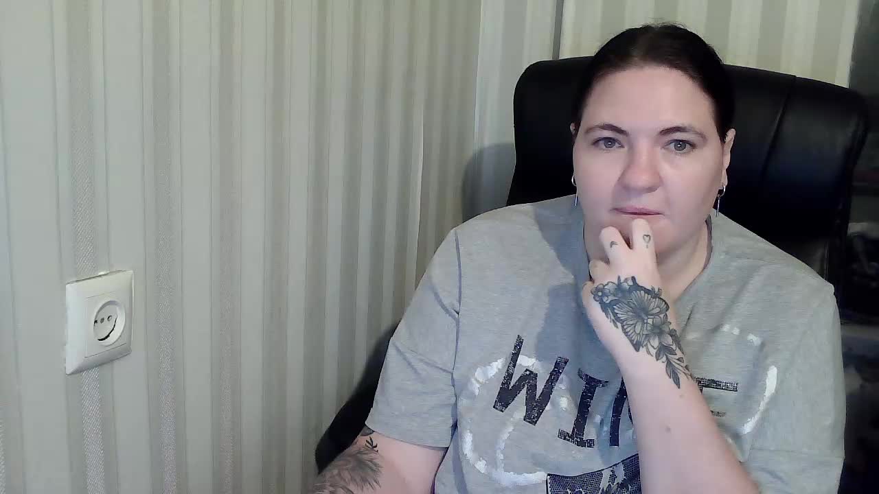 XLisaBlueX Adult Chat November 1, 2025