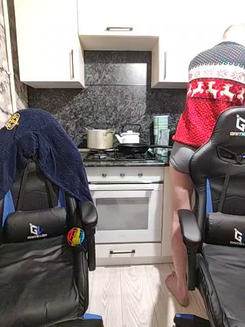 Innokentiy449 Adult Chat November 1, 2025