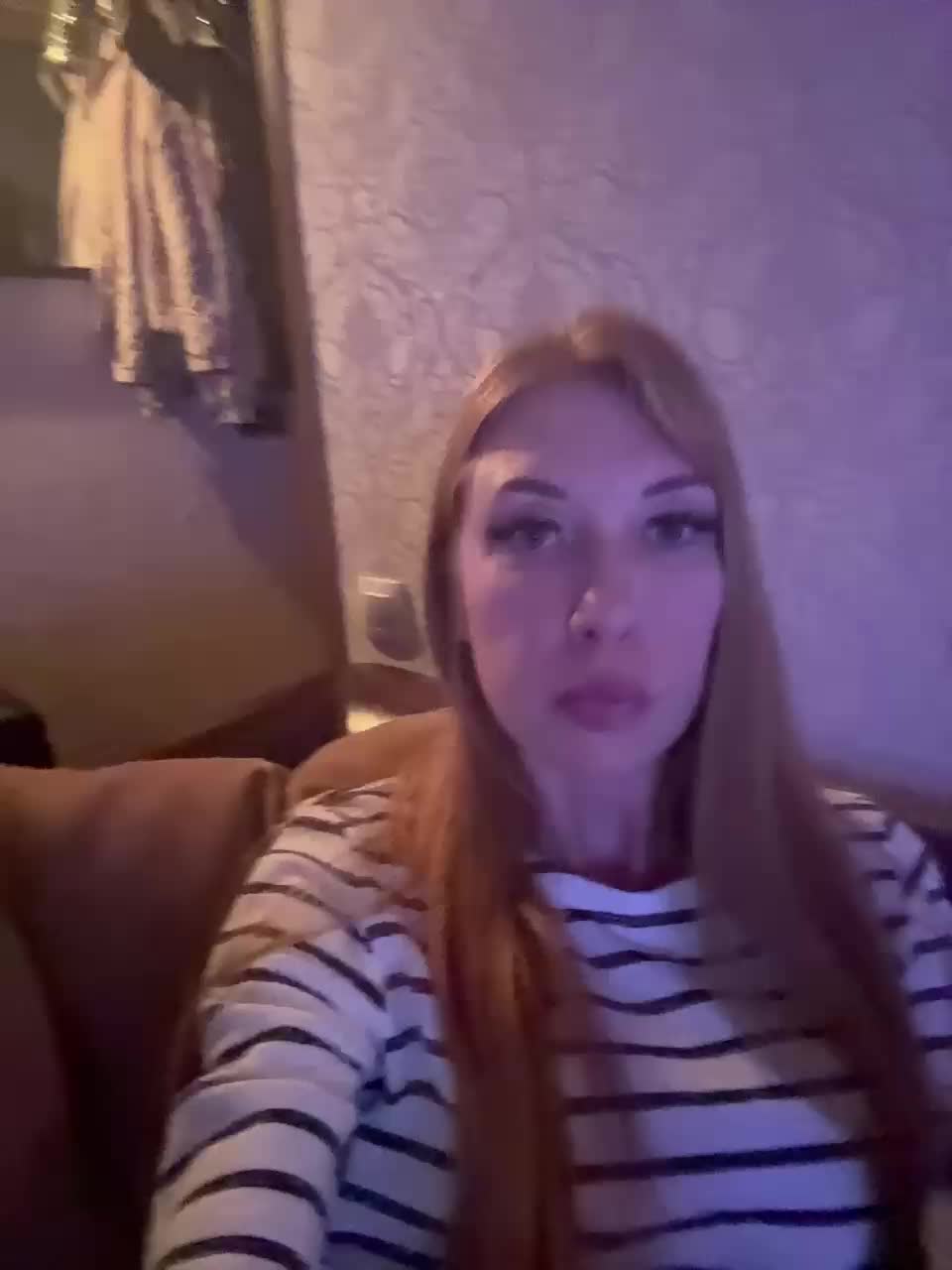 AnnaMaks12 Adult Chat November 2, 2025