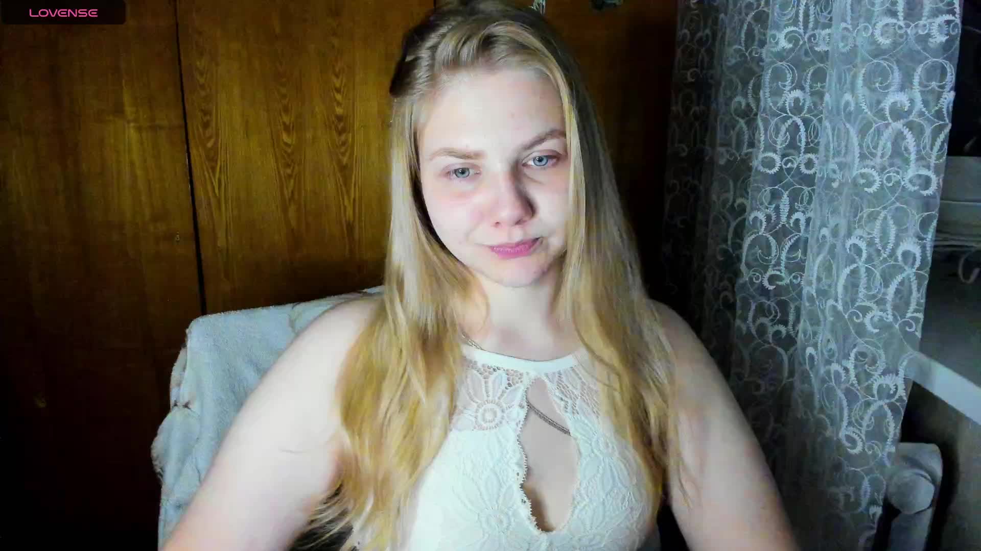 Emma-Frizea Adult Chat November 2, 2025