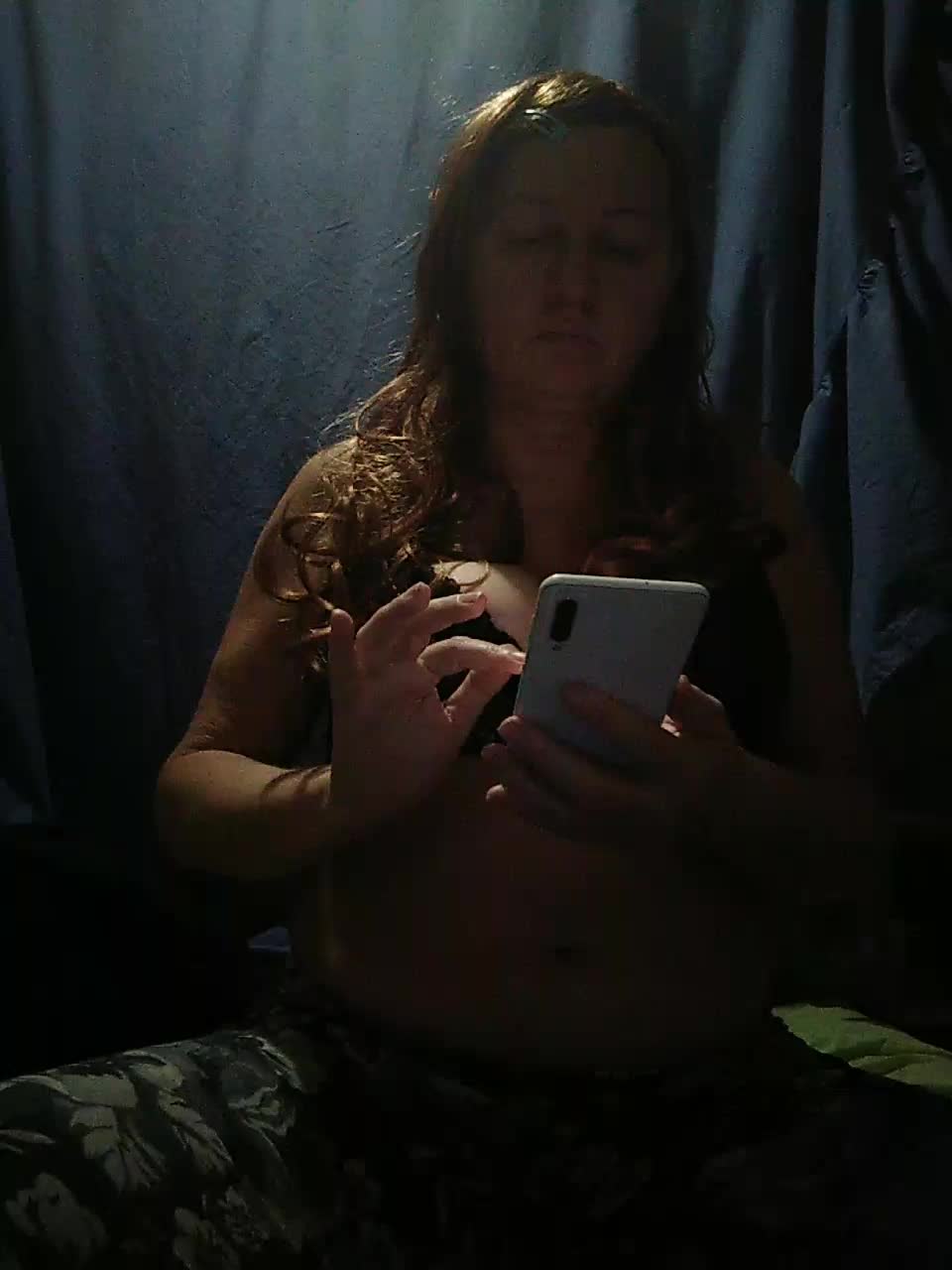 FameLara Adult Chat November 2, 2025