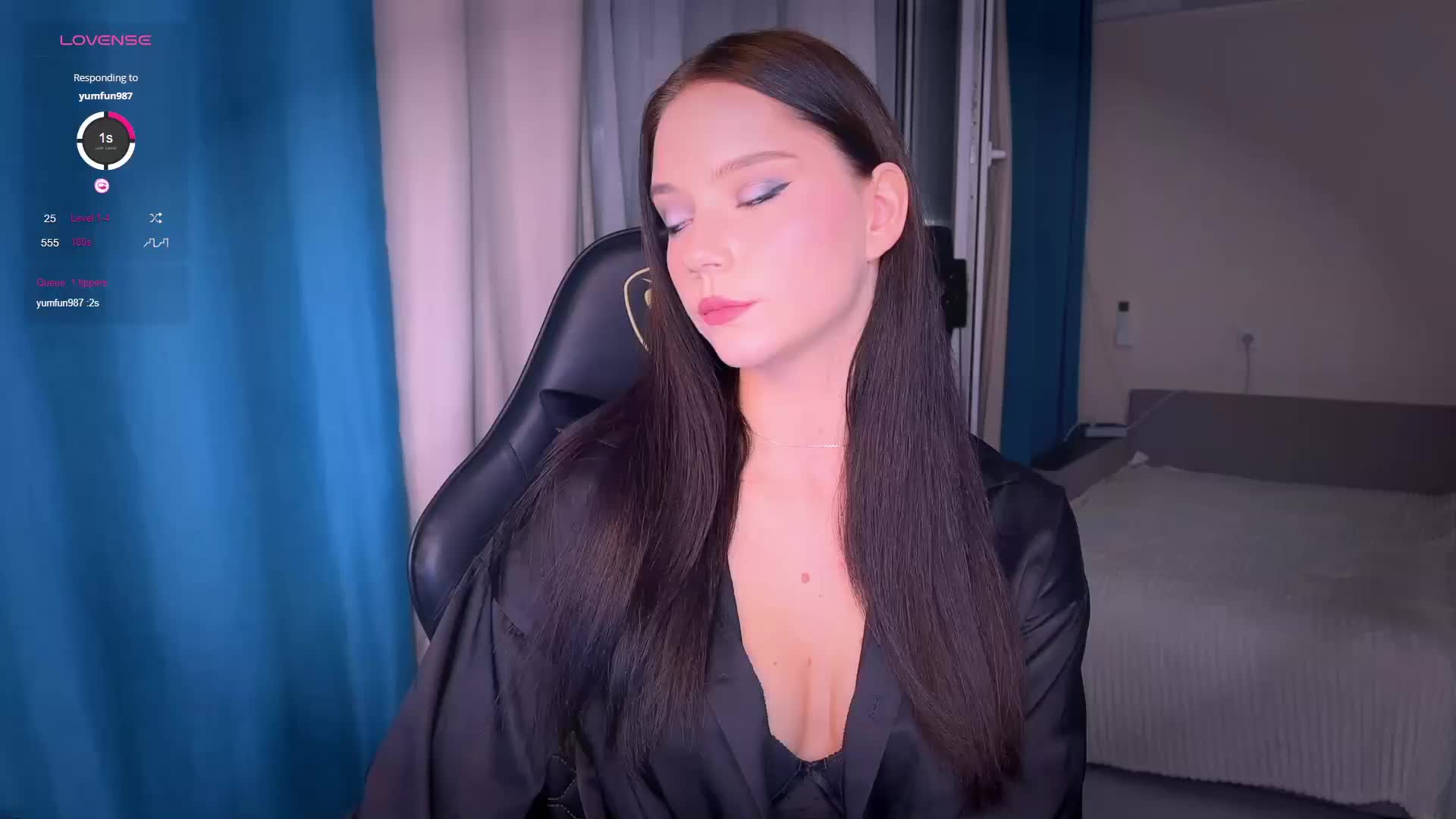 -Violetta- Adult Chat November 2, 2025