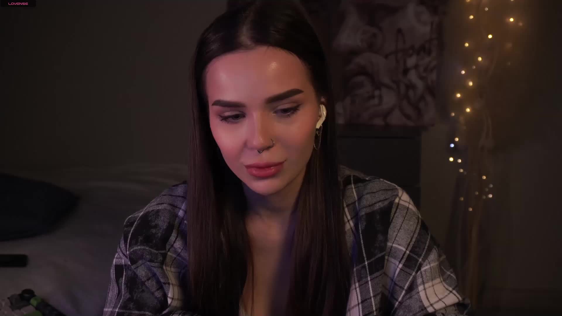 MiniNika Adult Chat November 2, 2025