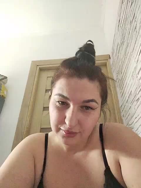 MonicaMilf Adult Chat November 2, 2025