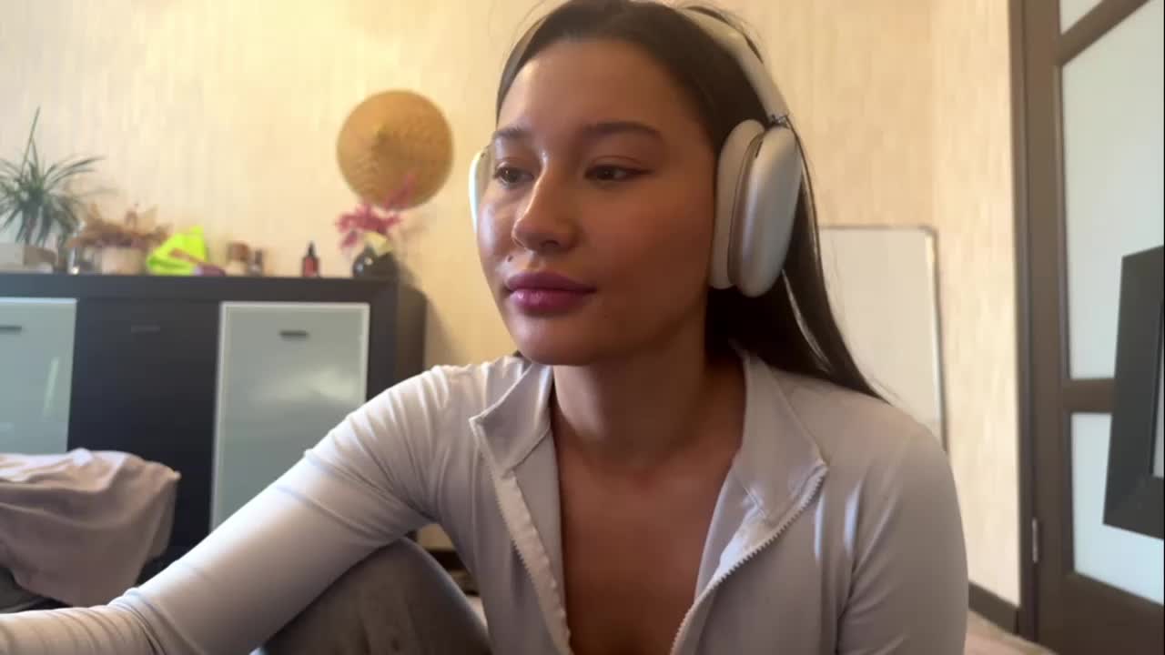 LakishaYanish Adult Chat November 2, 2025