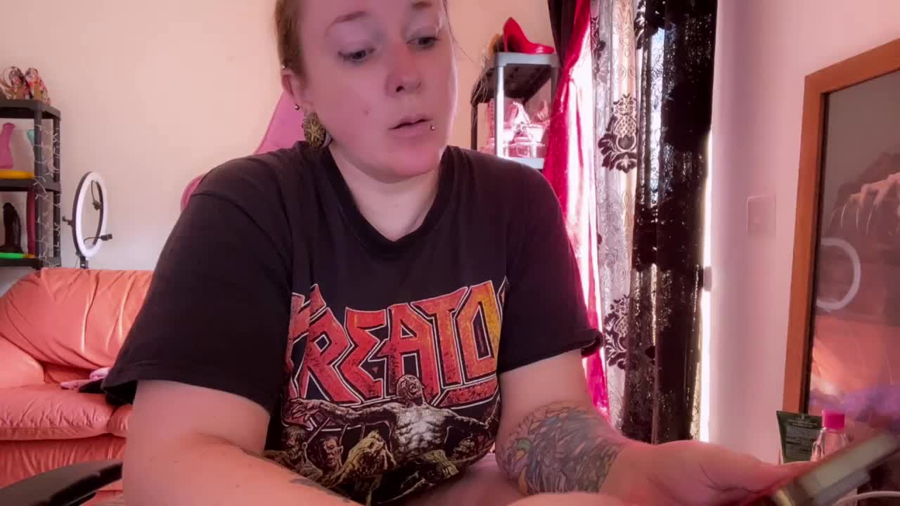 NylonQueen Adult Chat November 2, 2025