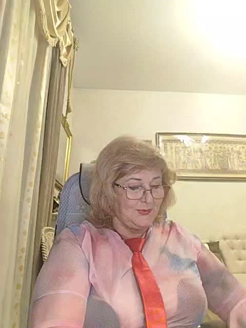 KarinkaSweet Adult Chat November 3, 2025