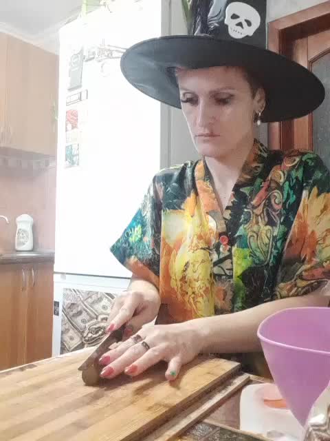 N-I-M-F-O-M-A-N-K-A Adult Chat November 3, 2025