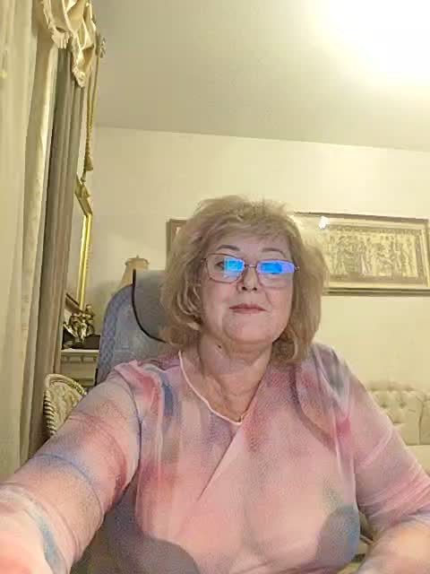 KarinkaSweet Adult Chat November 3, 2025