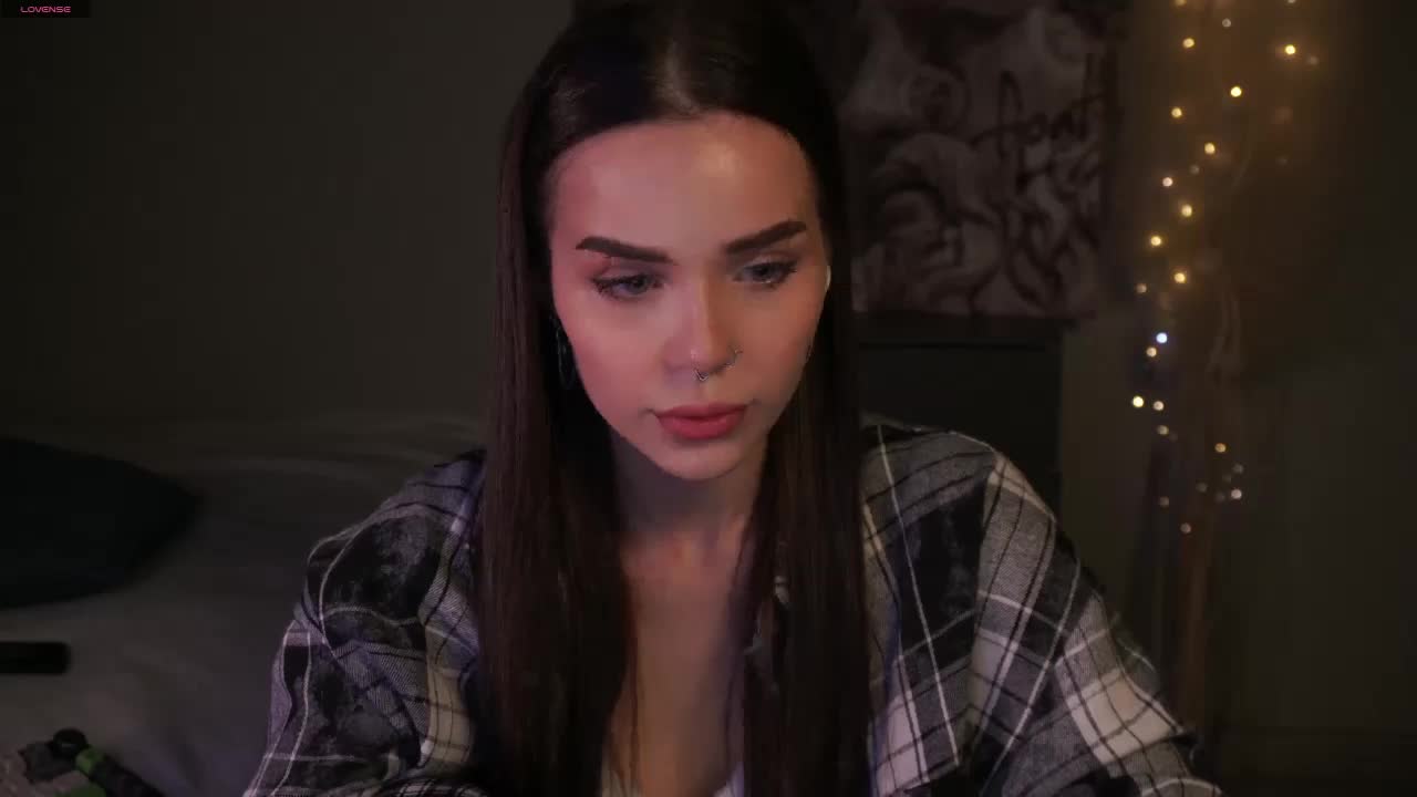 MiniNika Adult Chat November 3, 2025