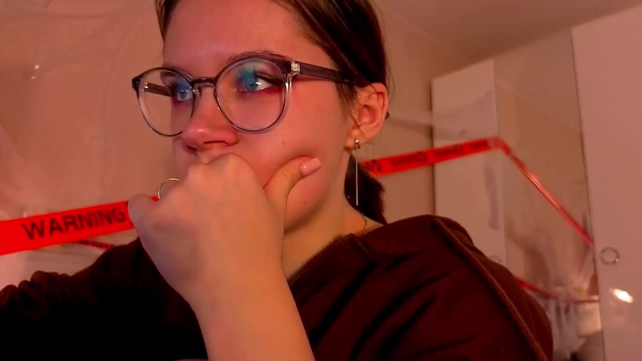 MiaLuw Adult Chat November 3, 2025