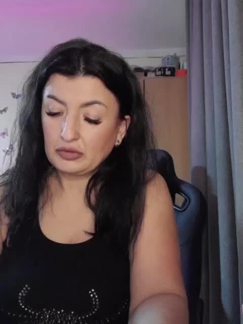 Hotangel75 Adult Chat November 3, 2025