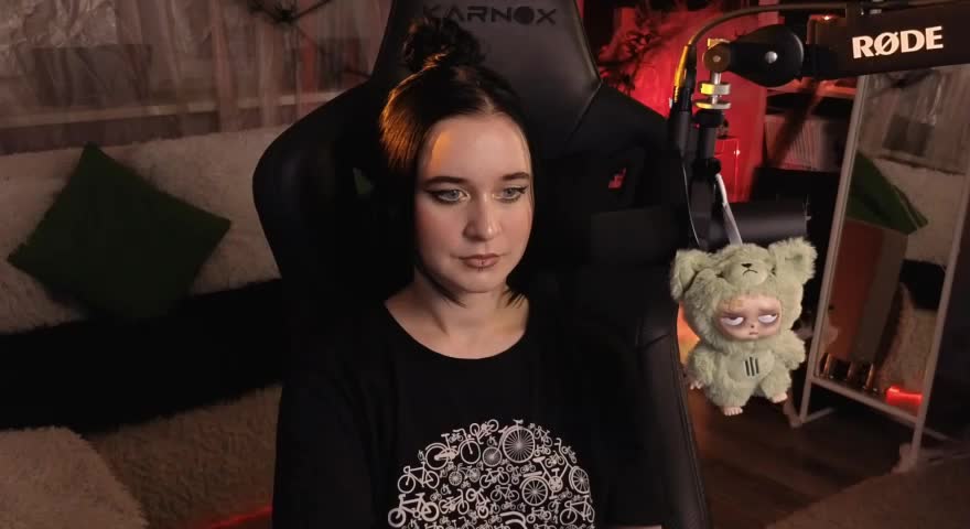 KiraLiLime Adult Chat November 3, 2025