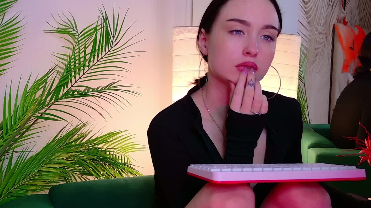 MonikaCarter Adult Chat November 3, 2025