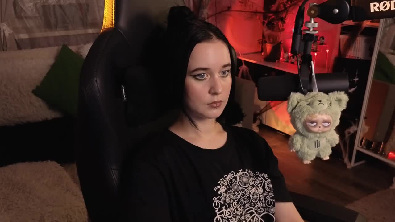 Kira_Li_Lime Adult Chat November 3, 2025