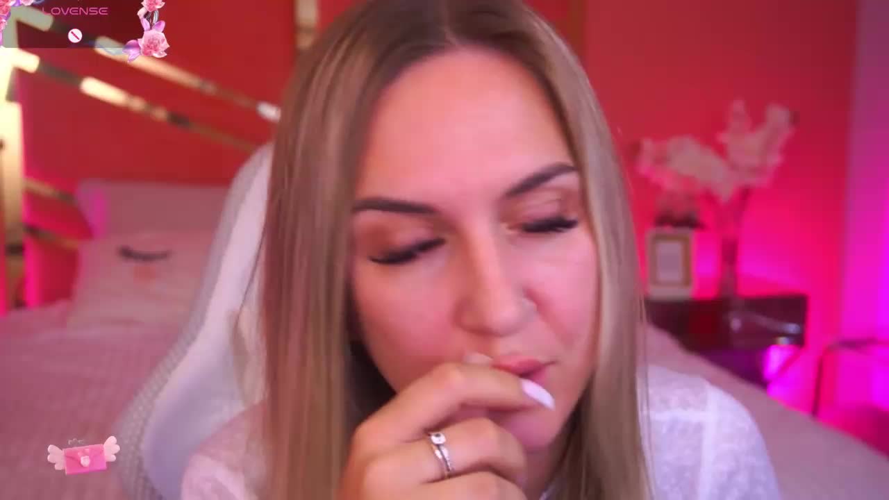 MollyWild Adult Chat November 3, 2025