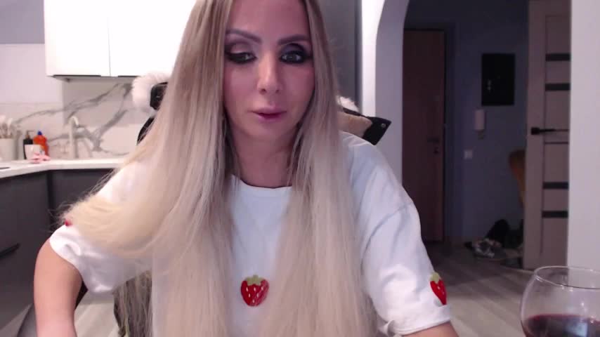 blondalina Adult Chat November 5, 2025