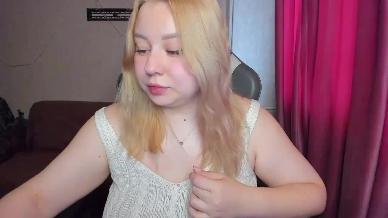 MilkaFoxy Adult Chat November 4, 2025