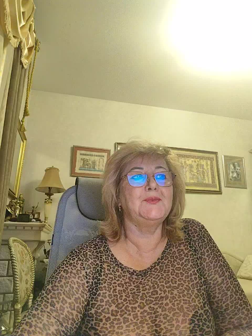 KarinkaSweet Adult Chat November 5, 2025