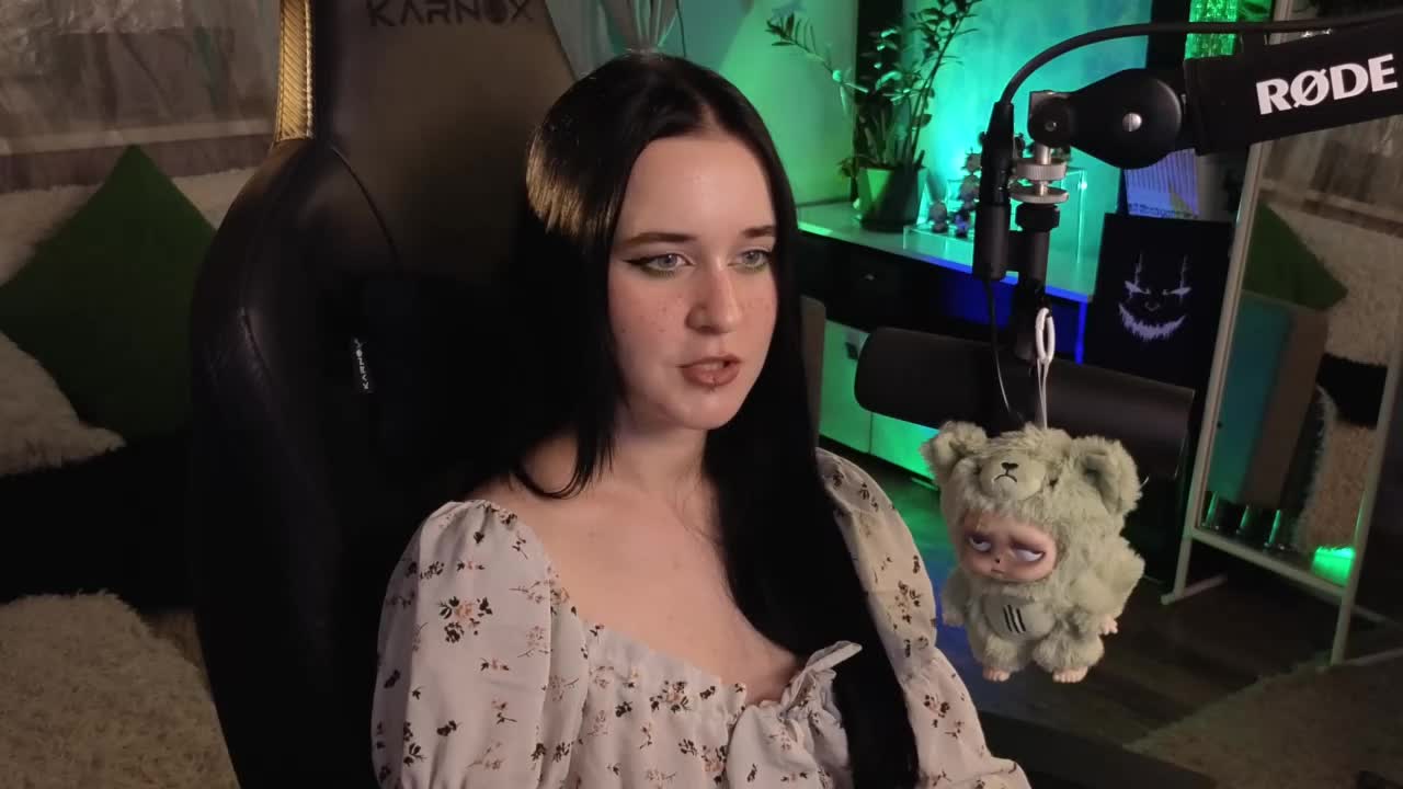 Kira_Li_Lime Adult Chat November 5, 2025