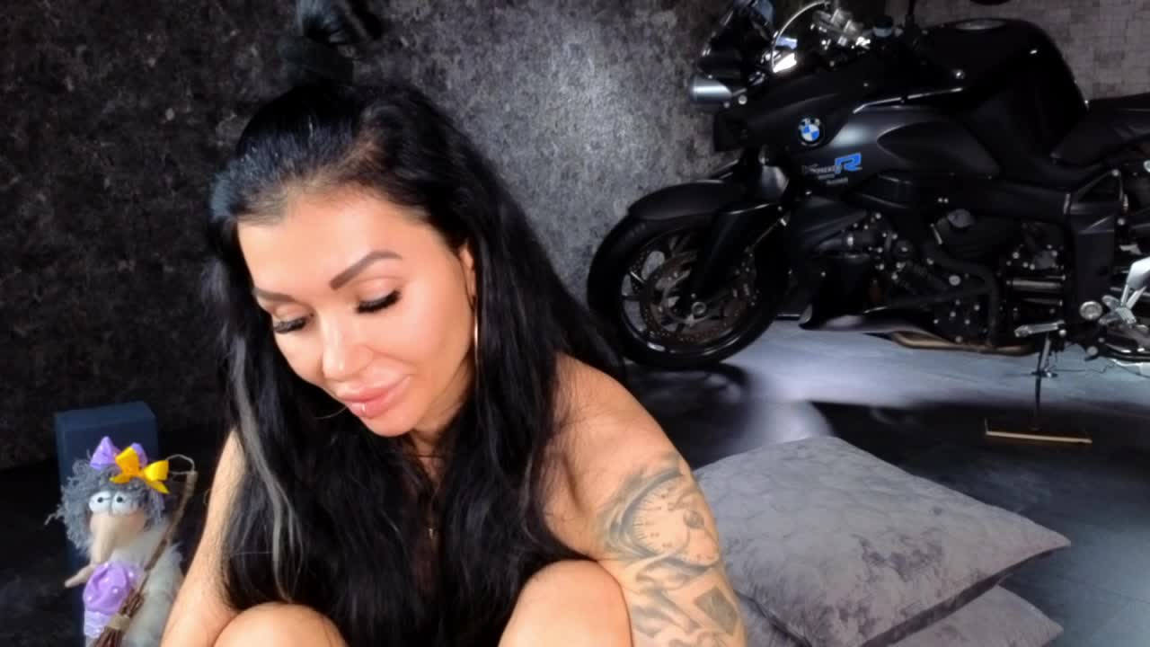 -BABAYAGA- Adult Chat November 5, 2025