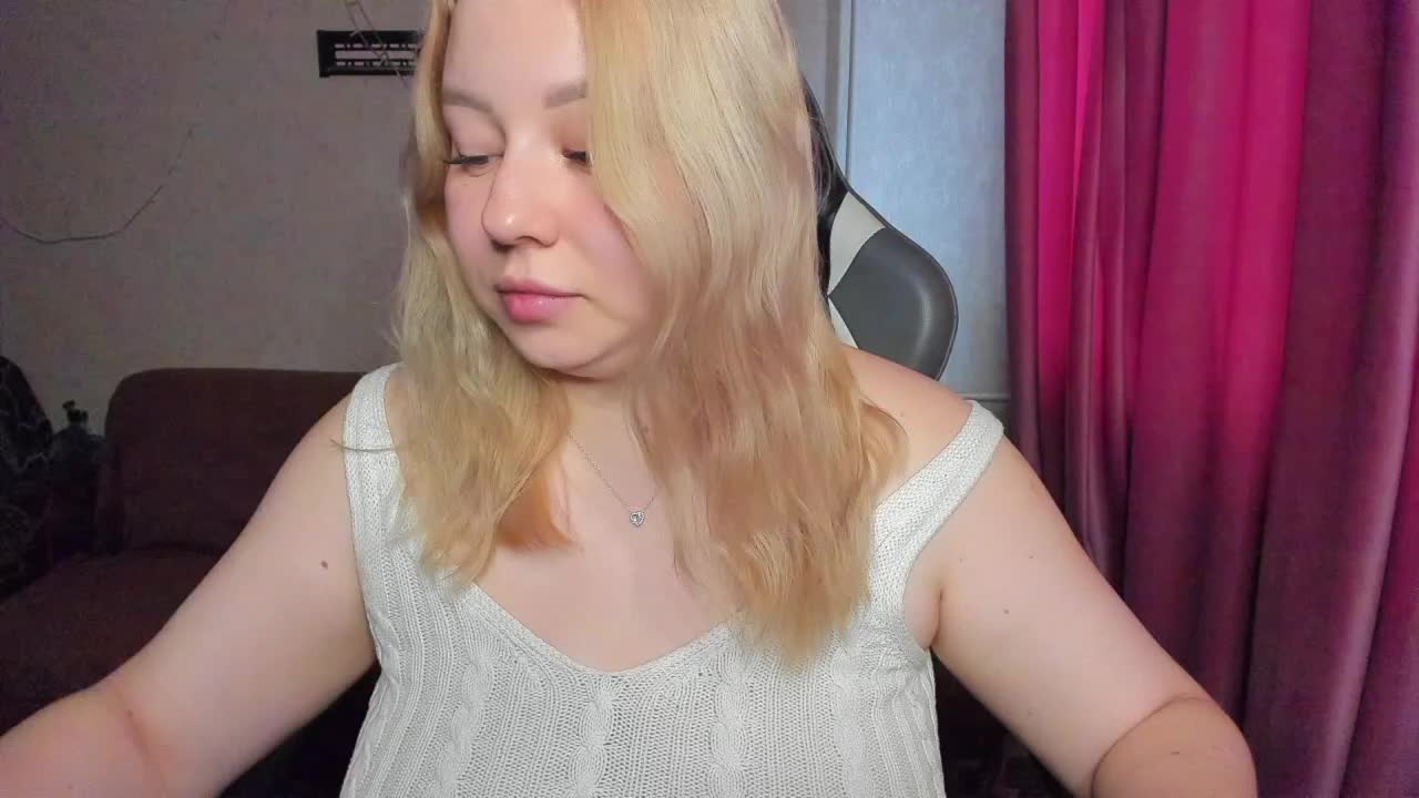 MilkaFoxy Adult Chat November 4, 2025