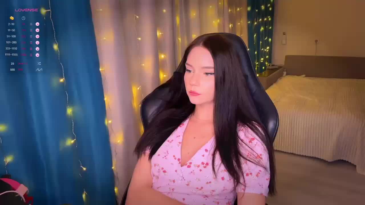 -Violetta- Adult Chat November 3, 2025