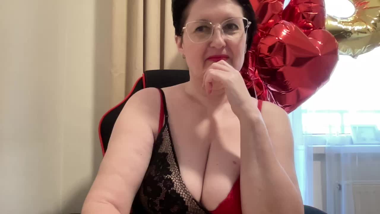 HotMilfPussy Adult Chat November 3, 2025