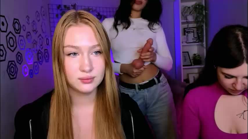 playful_sophie Adult Chat November 5, 2025