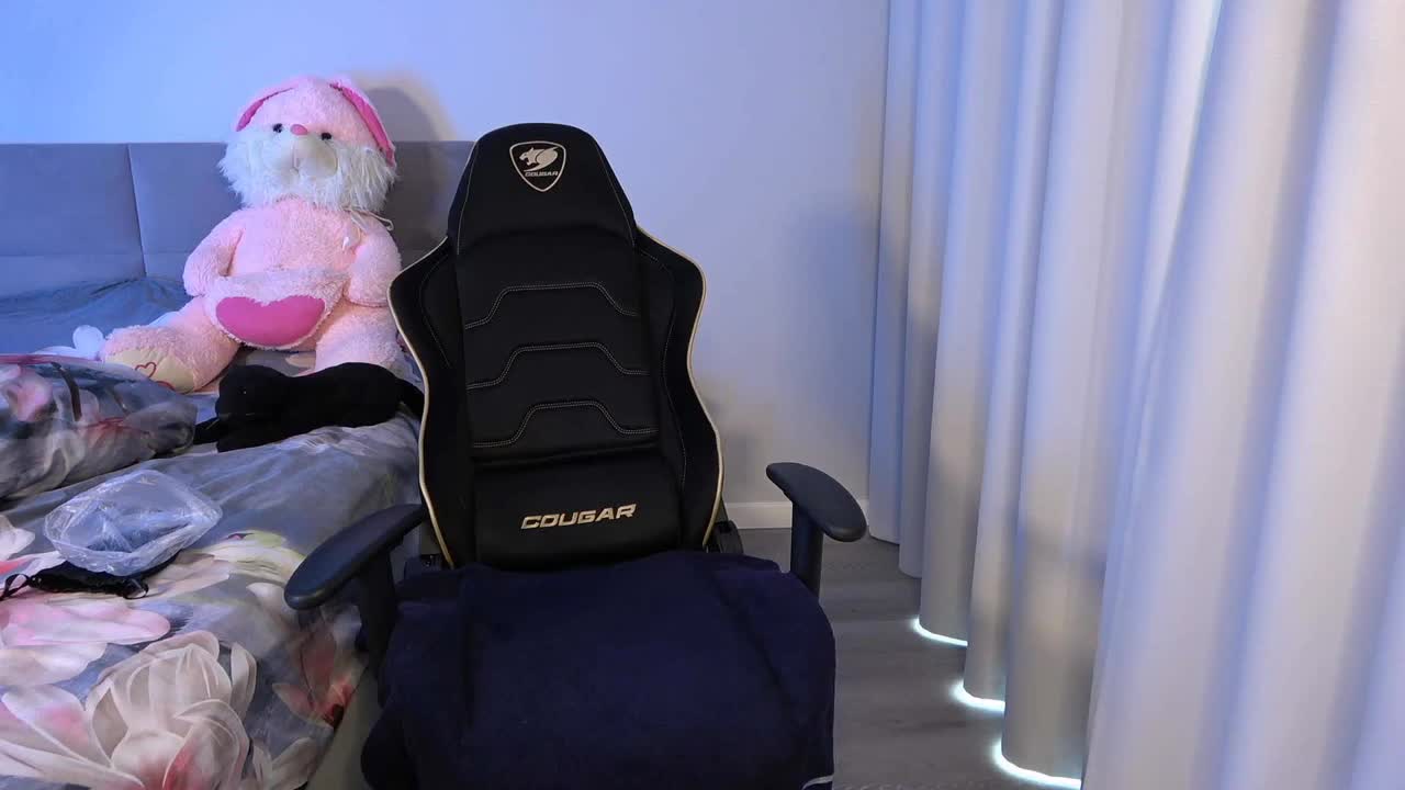 MiniSweetKt Adult Chat November 6, 2025