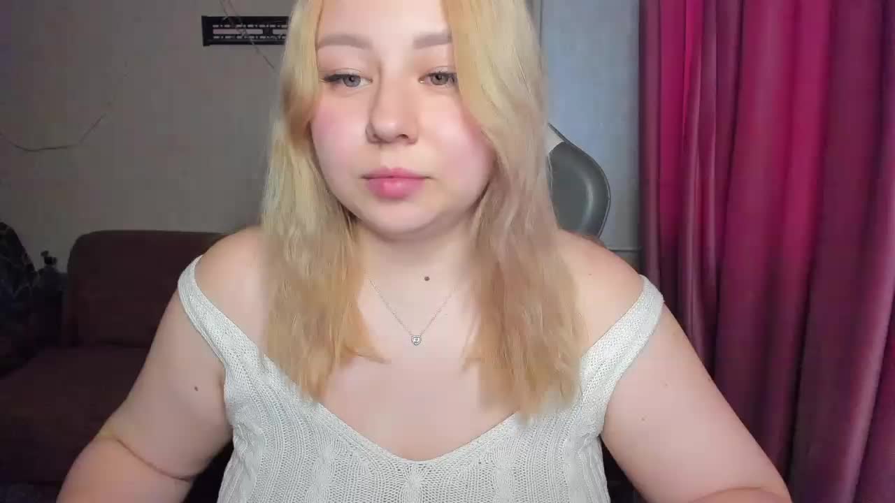 MilkaFoxy Adult Chat November 4, 2025