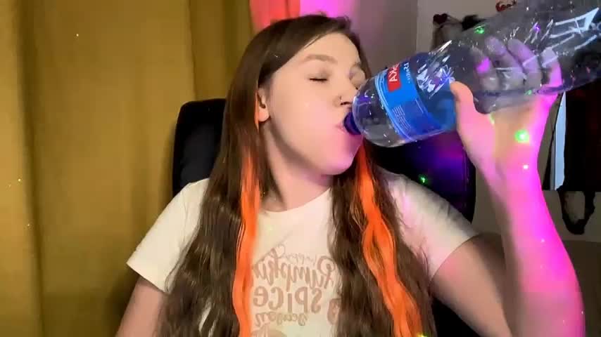 SweetAlissa18 Adult Chat November 5, 2025