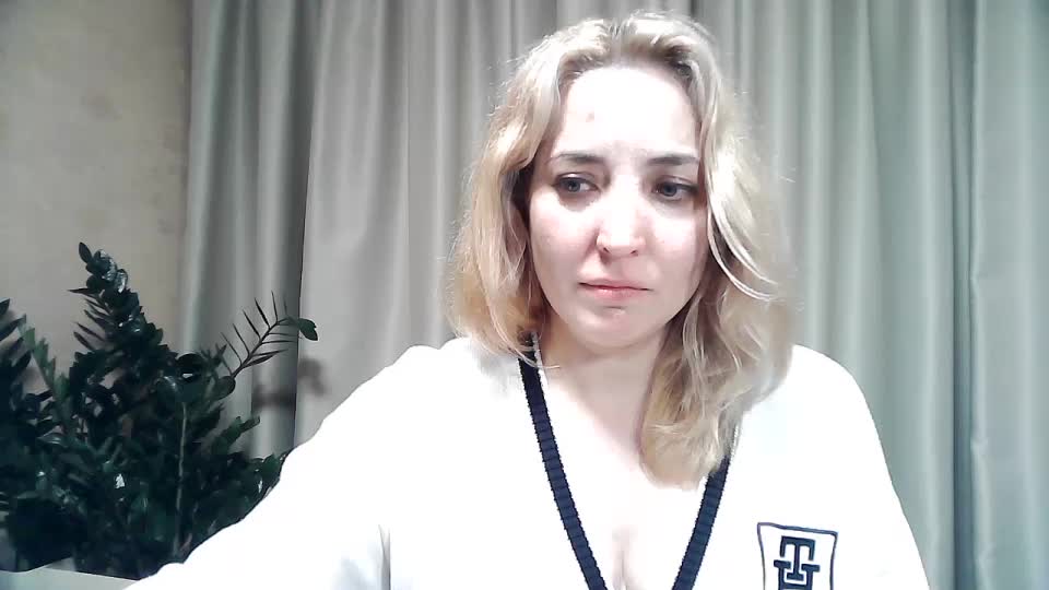 mariska-kiska Adult Chat November 3, 2025