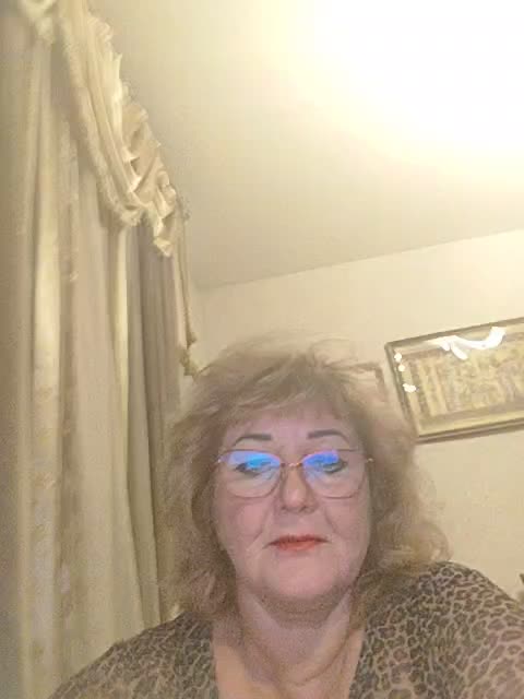 KarinkaSweet Adult Chat November 3, 2025