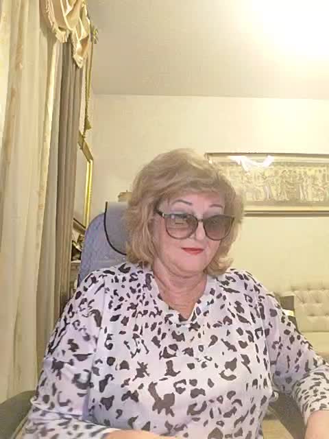 KarinkaSweet Adult Chat November 4, 2025