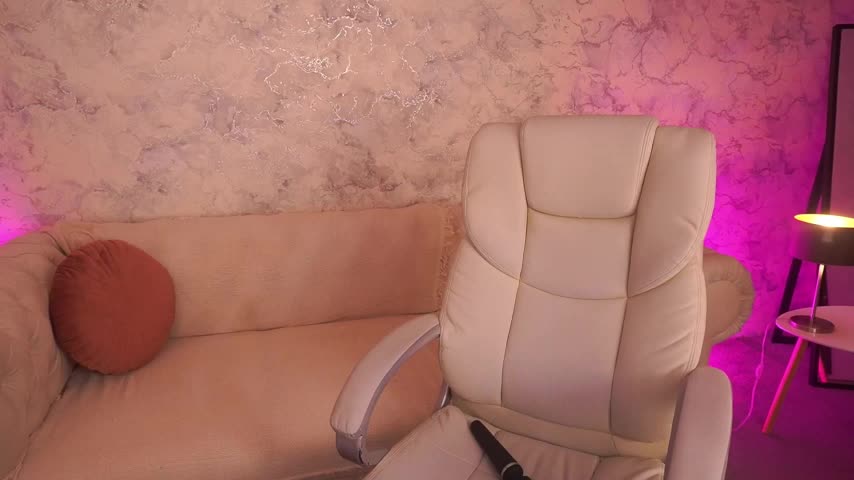 LovelyMollyy Adult Chat November 5, 2025